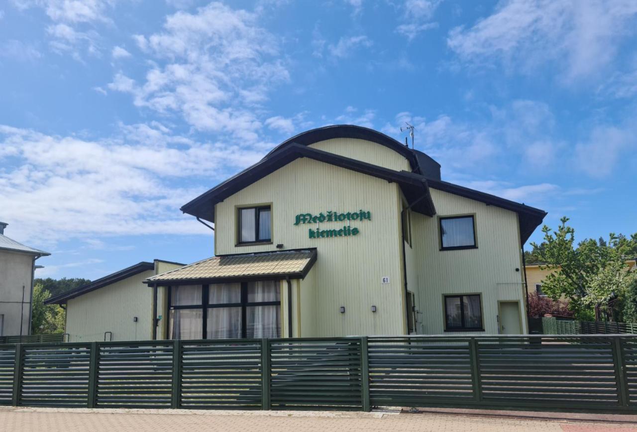 Hotel Medziotoju Kiemelis Palanga Exterior foto